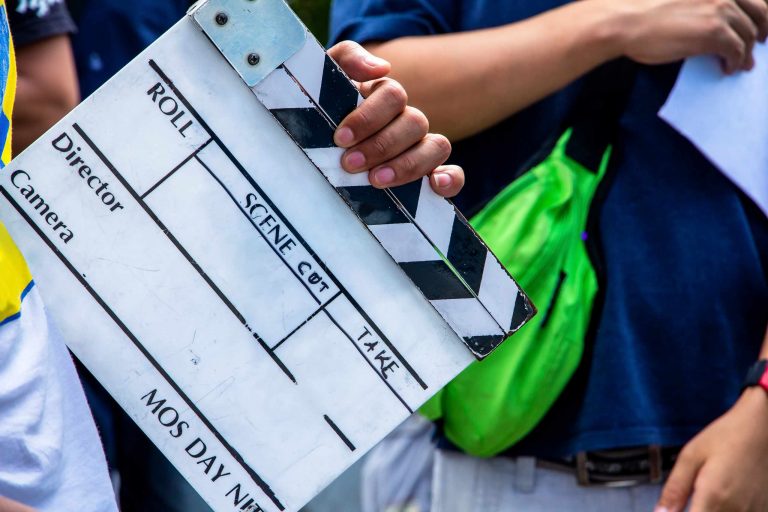 How to Read a Short Scene for Scenography Clues Before You Start Drawing
